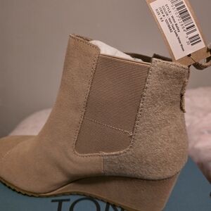Toms Bailey Warm Taupe Suede Ankle Boot